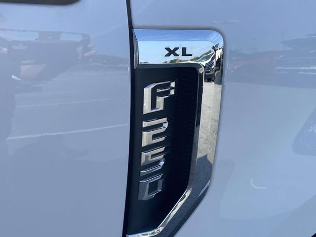Used 2017 Ford F250 XL w/ Power Equipment Group RWD image 8