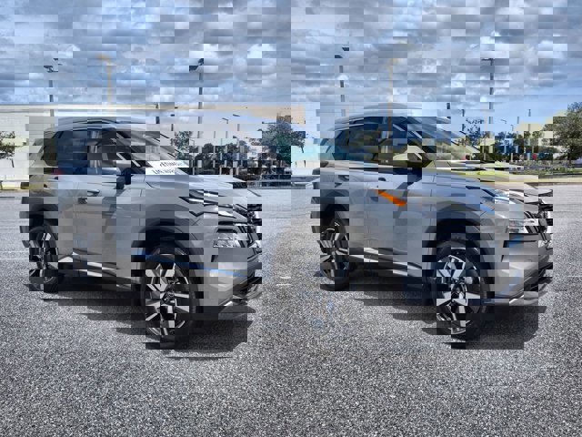 Certified 2023 Nissan Rogue SL image 2