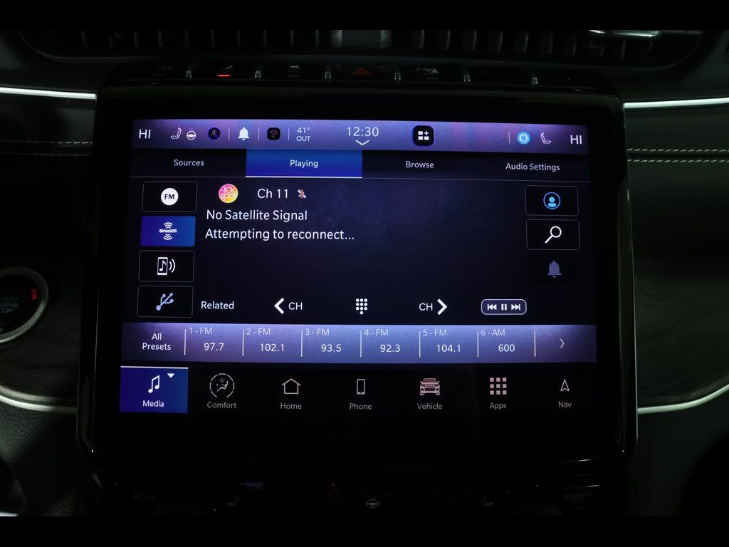 Used 2024 Jeep Grand Cherokee Limited image 16