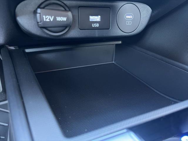 Used 2025 Hyundai Elantra SE image 15