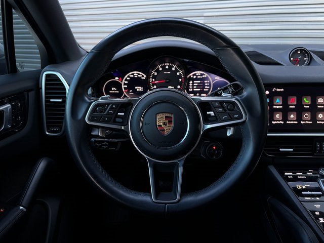 Certified 2022 Porsche Cayenne Platinum Edition image 15