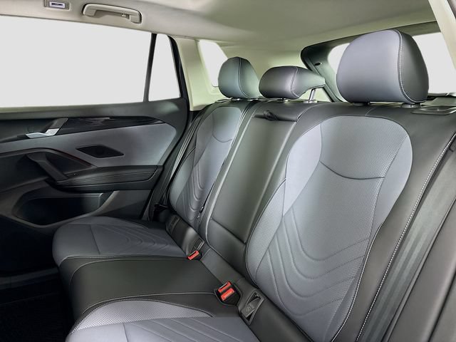 New 2026 Volkswagen Tiguan SE AWD/4WD image 25