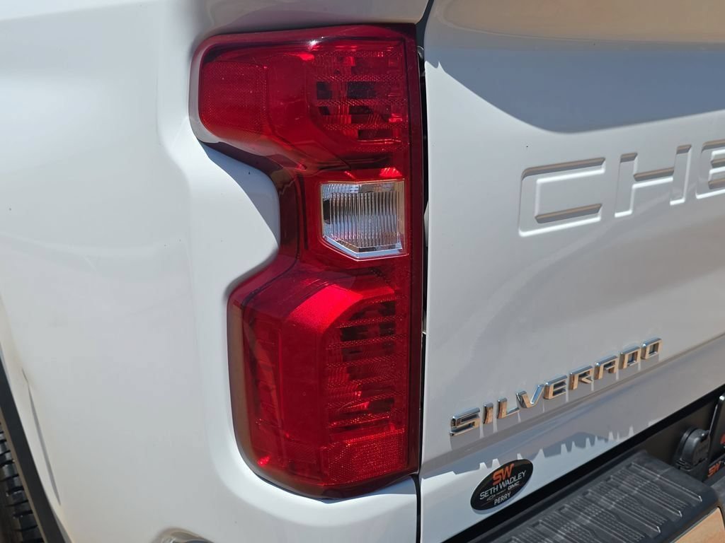 Used 2024 Chevrolet Silverado 2500 W/T w/ WT Convenience Package AWD/4WD image 34