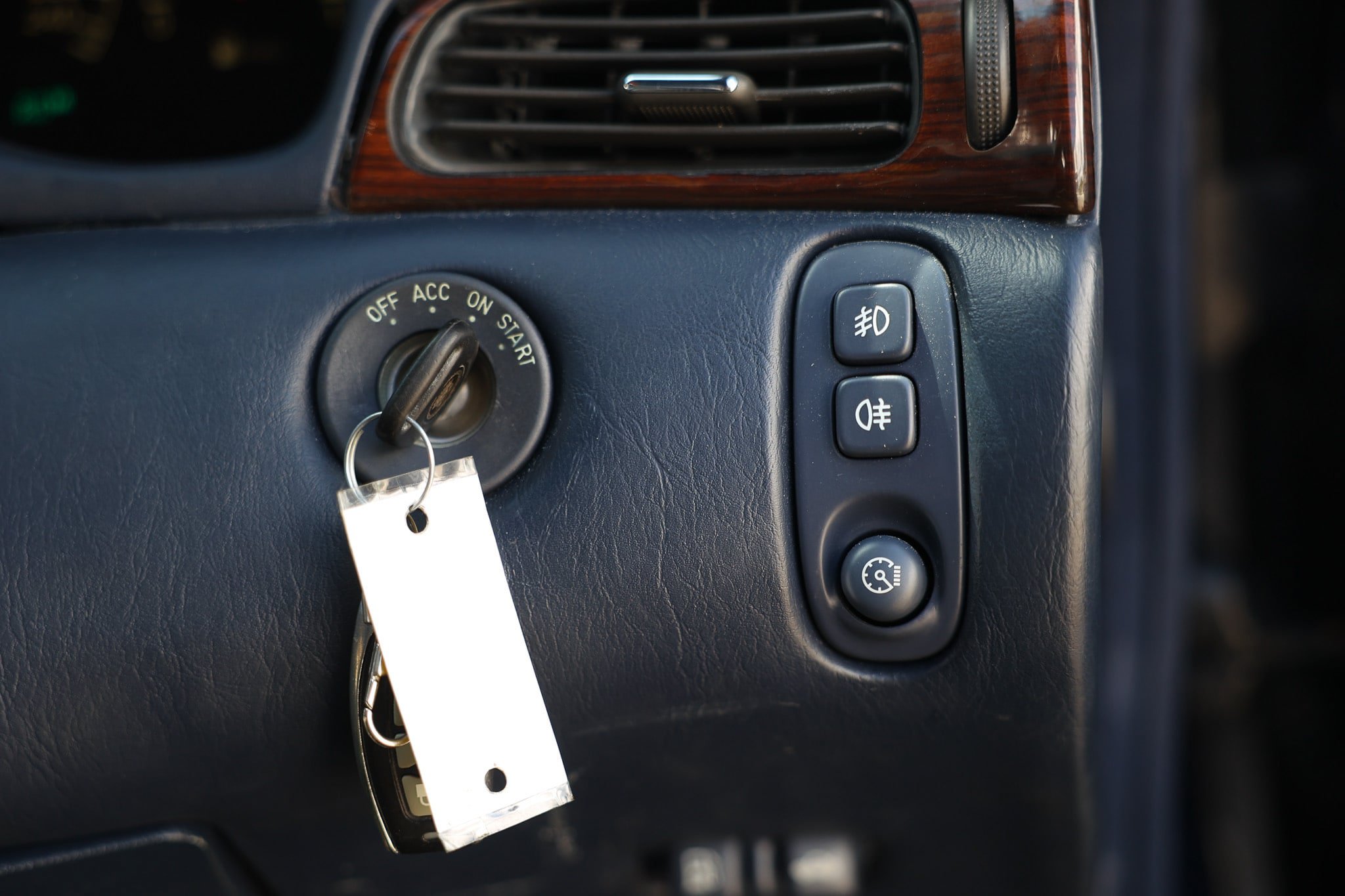 Used 1999 Cadillac Seville STS FWD image 44
