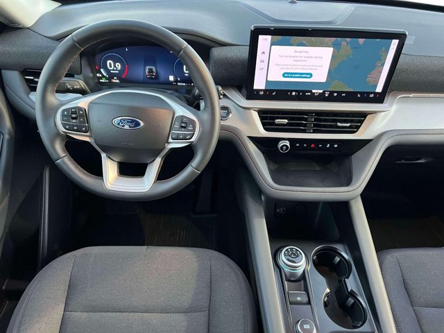 Used 2026 Ford Explorer Active AWD/4WD image 17