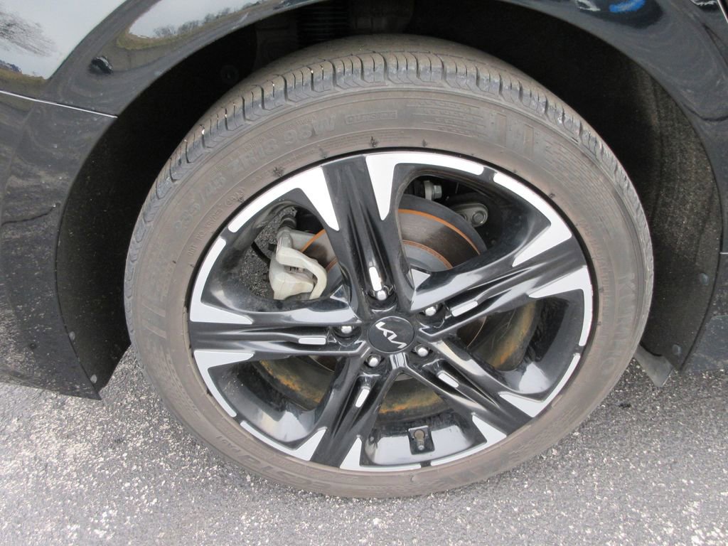Used 2023 Kia K5 GT-Line image 9