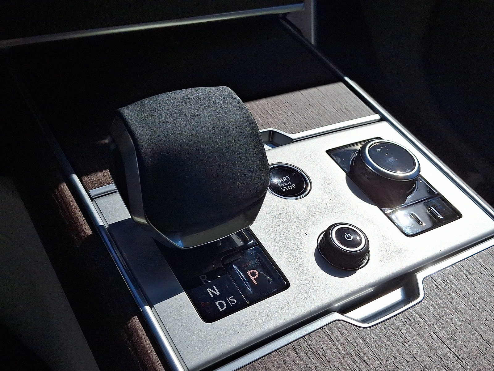 New 2027 Land Rover Range Rover SE AWD/4WD image 16