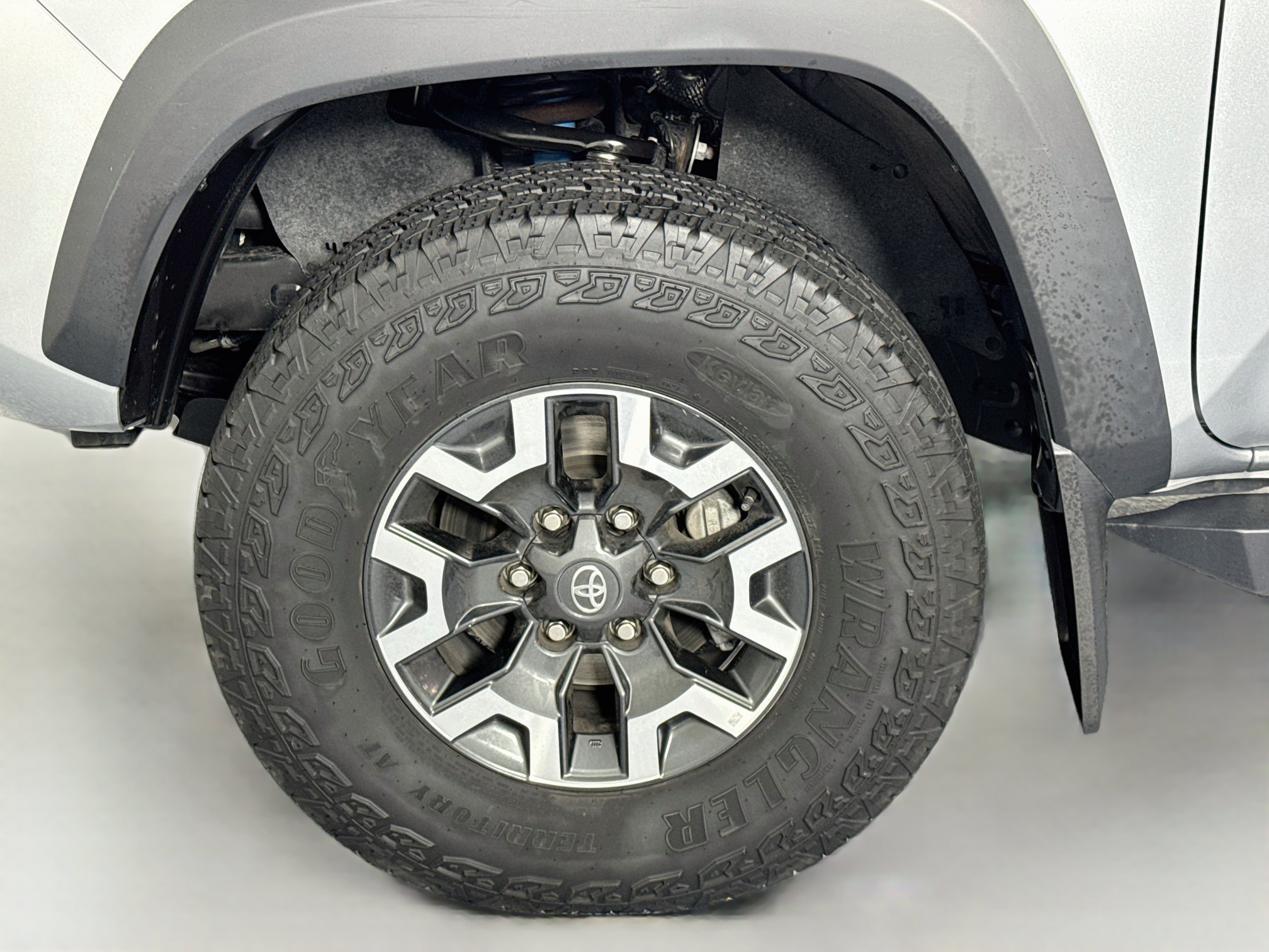 Used 2023 Toyota Tacoma TRD Off-Road AWD/4WD image 28
