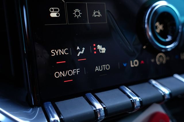 New 2026 GMC Acadia Elevation w/ Elevation Premium Package AWD/4WD image 15