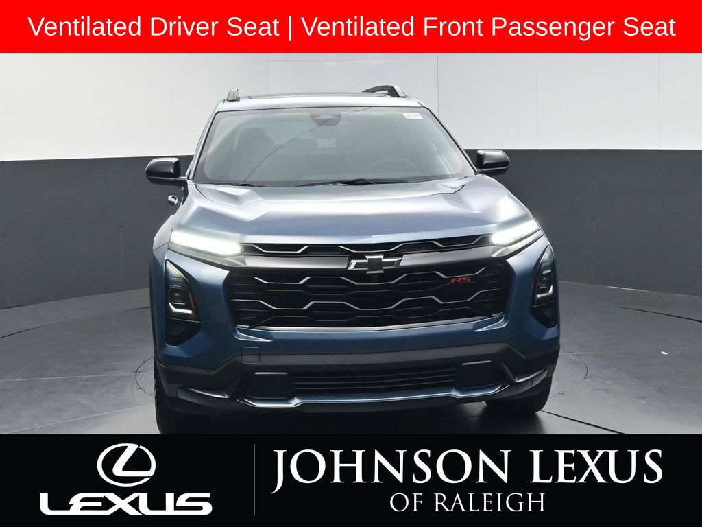Used 2025 Chevrolet Equinox RS w/ Convenience Package III FWD image 4