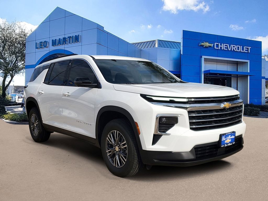 New 2026 Chevrolet Traverse LT w/ Driver Confidence Package image 2