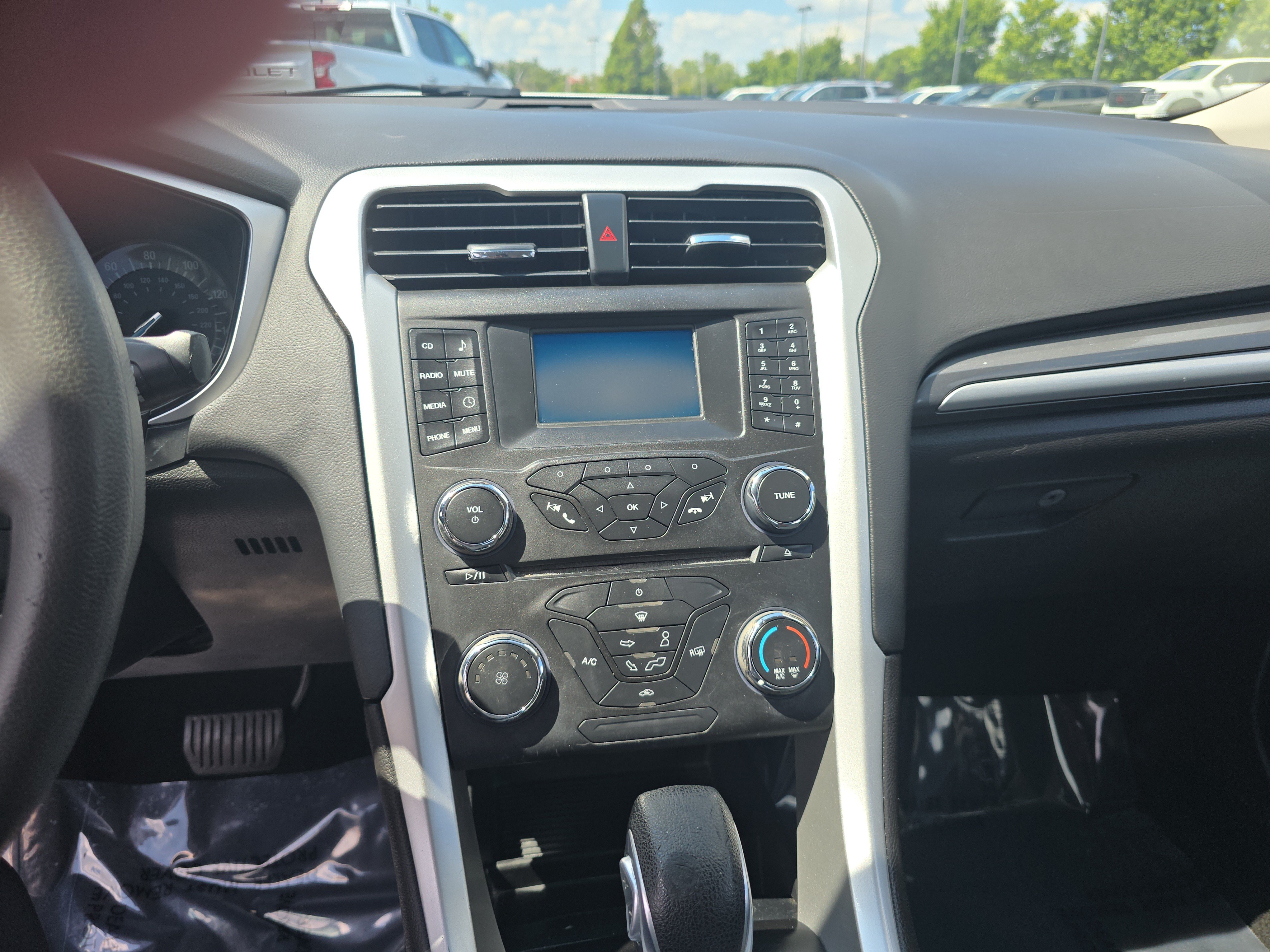Used 2016 Ford Fusion S FWD image 15