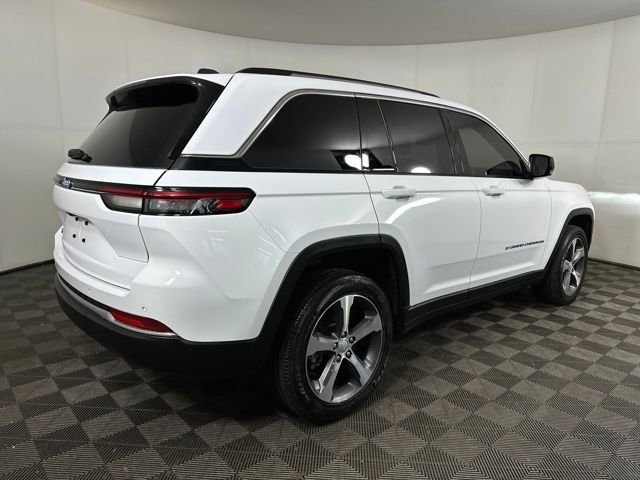 Used 2023 Jeep Grand Cherokee 4WD 4xe image 3