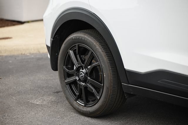 Used 2024 Nissan Kicks SV FWD image 5