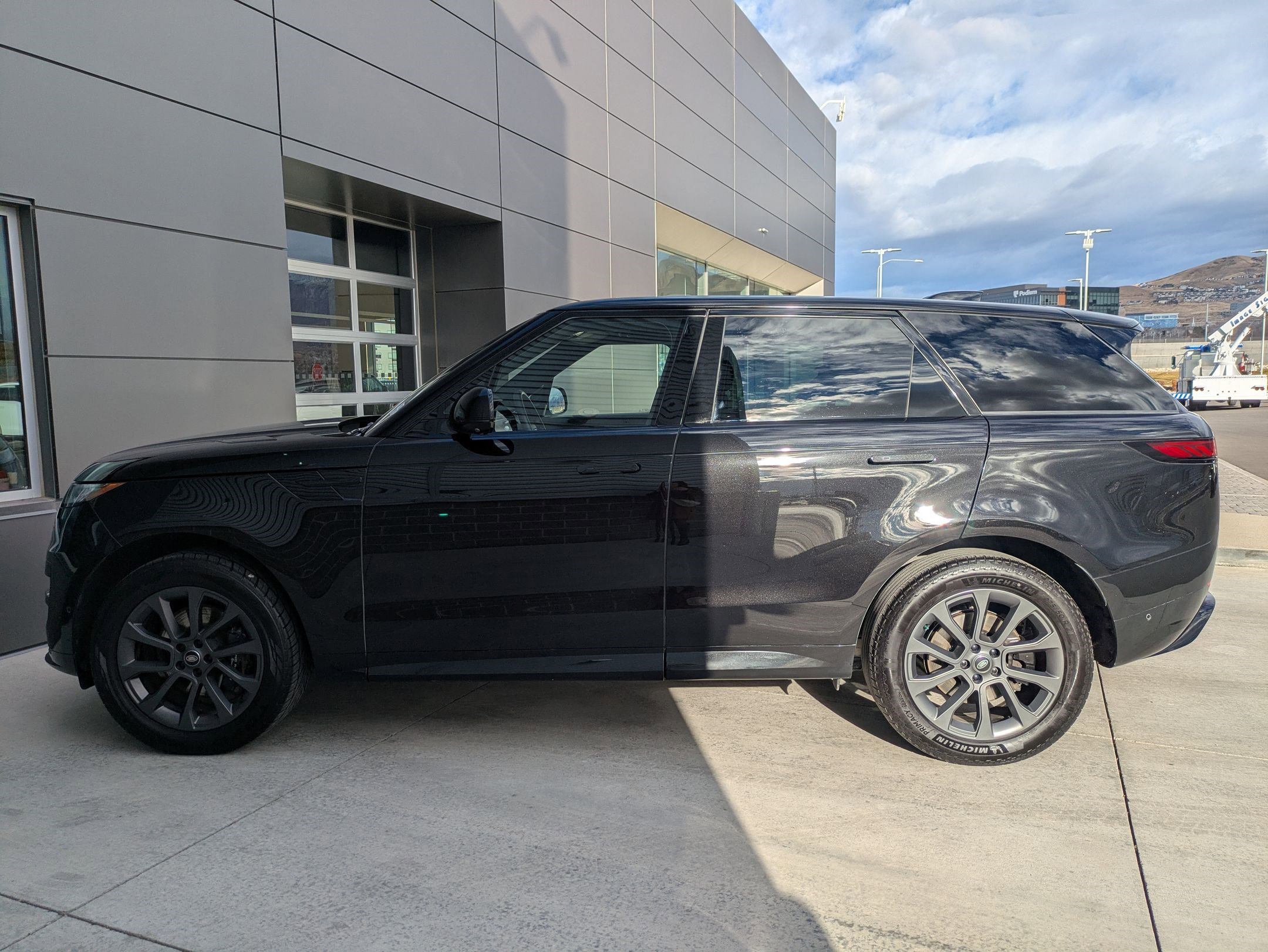 Used 2024 Land Rover Range Rover Sport Dynamic SE image 11