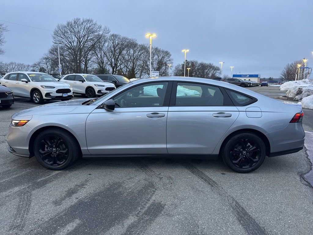 Used 2025 Honda Accord SE image 2