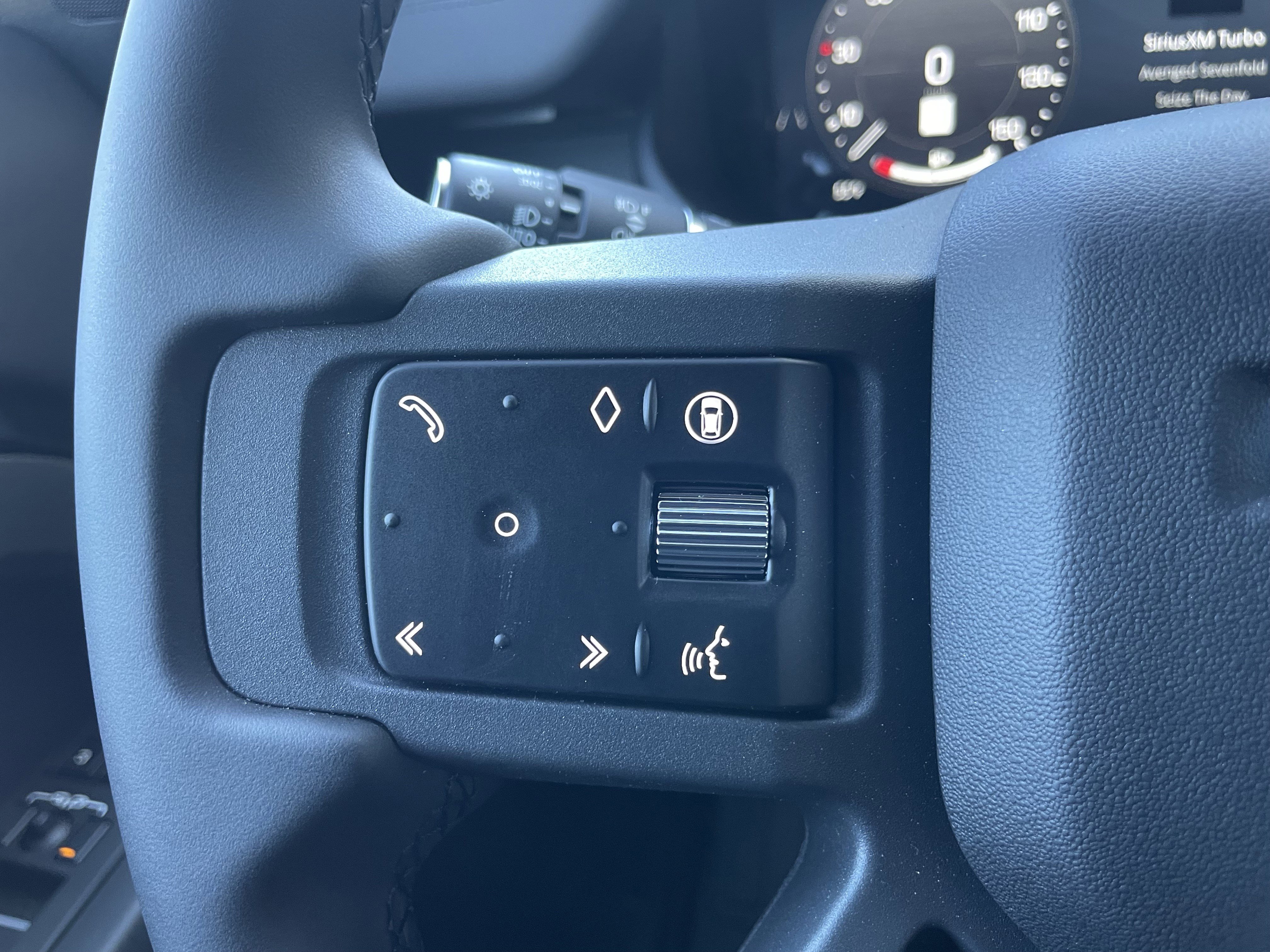 New 2026 Land Rover Defender 130 X-Dynamic SE image 23