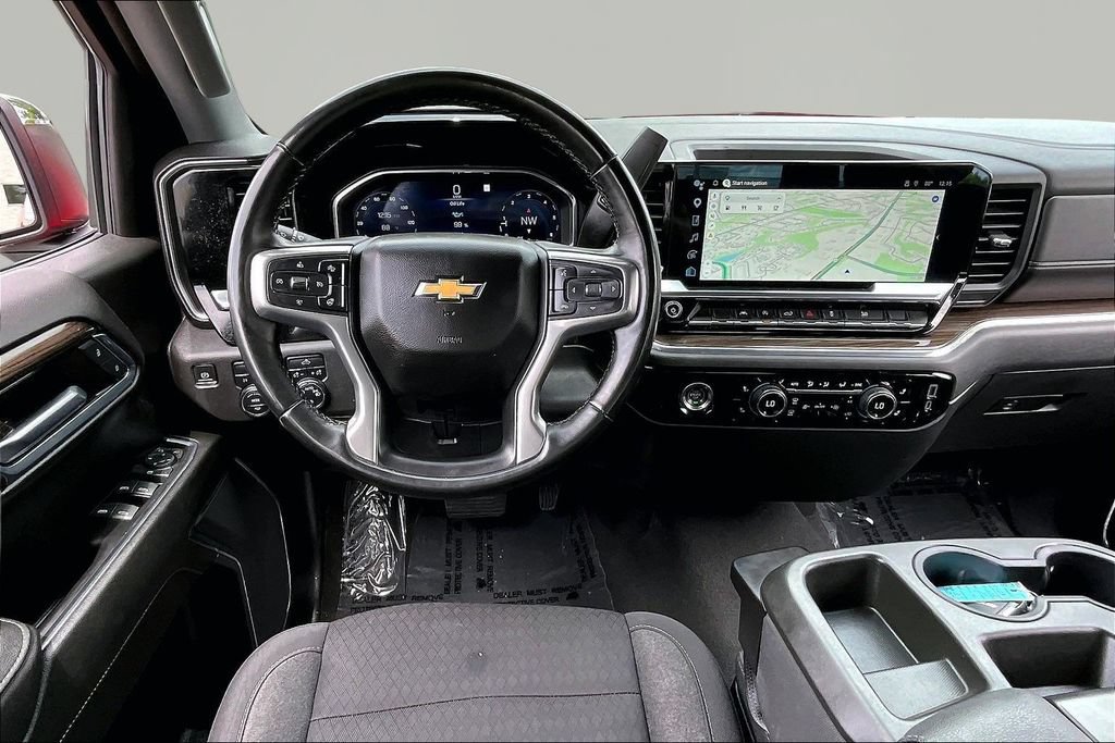 Used 2023 Chevrolet Silverado 1500 LT AWD/4WD image 8