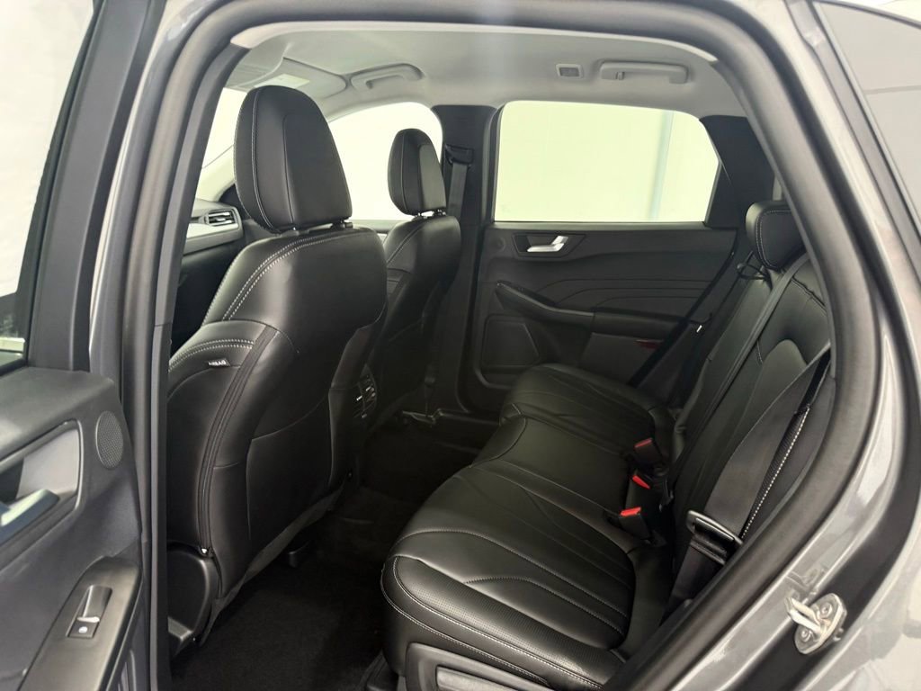 New 2025 Ford Escape SE w/ PHEV Premium Package image 15