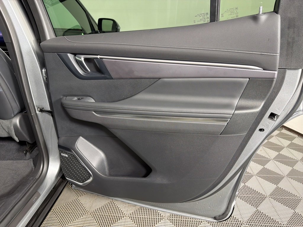 Used 2025 Buick Enclave Sport Touring image 28