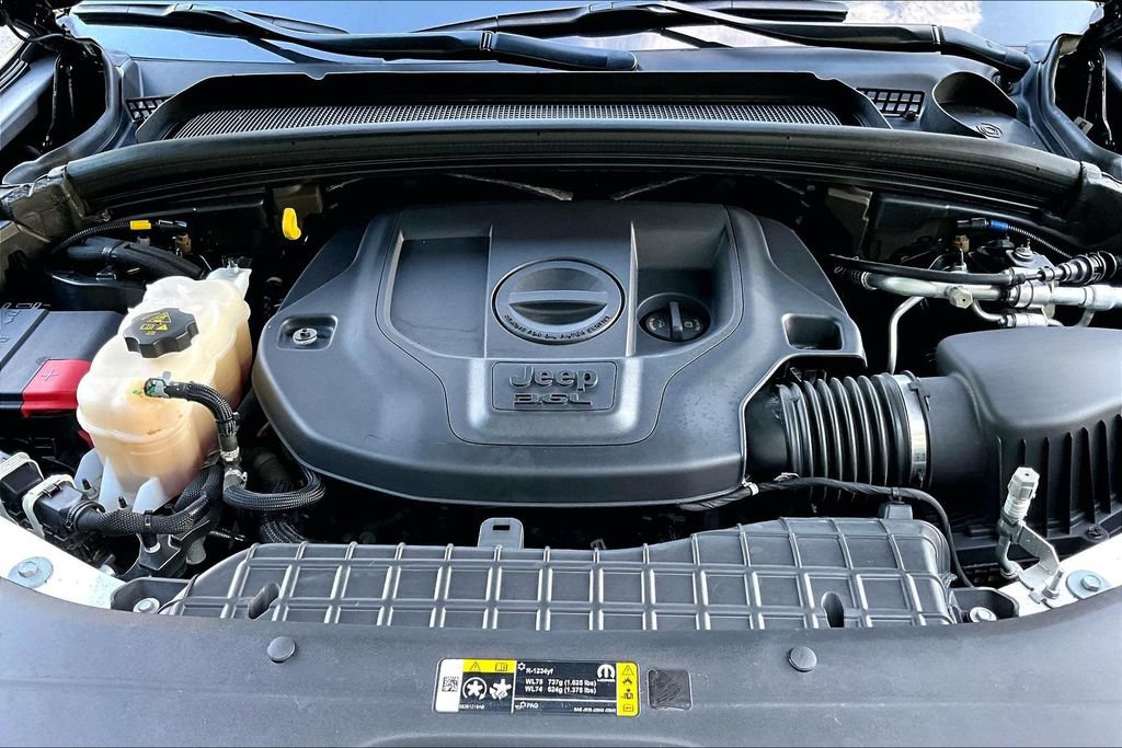 Used 2023 Jeep Grand Cherokee Overland AWD/4WD image 24