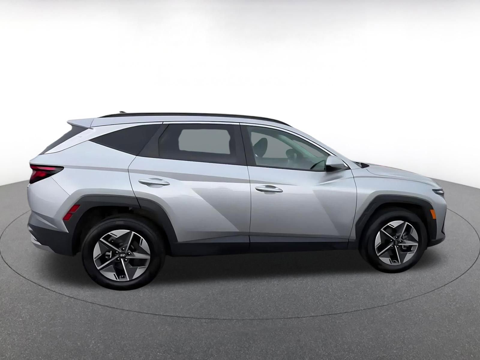 Used 2025 Hyundai Tucson SEL AWD/4WD image 16