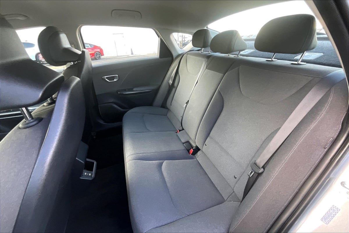 Used 2025 Kia K4 FWD image 23
