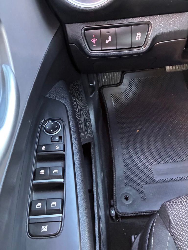 Used 2023 Kia Forte LXS w/ LXS Technology Package FWD image 22