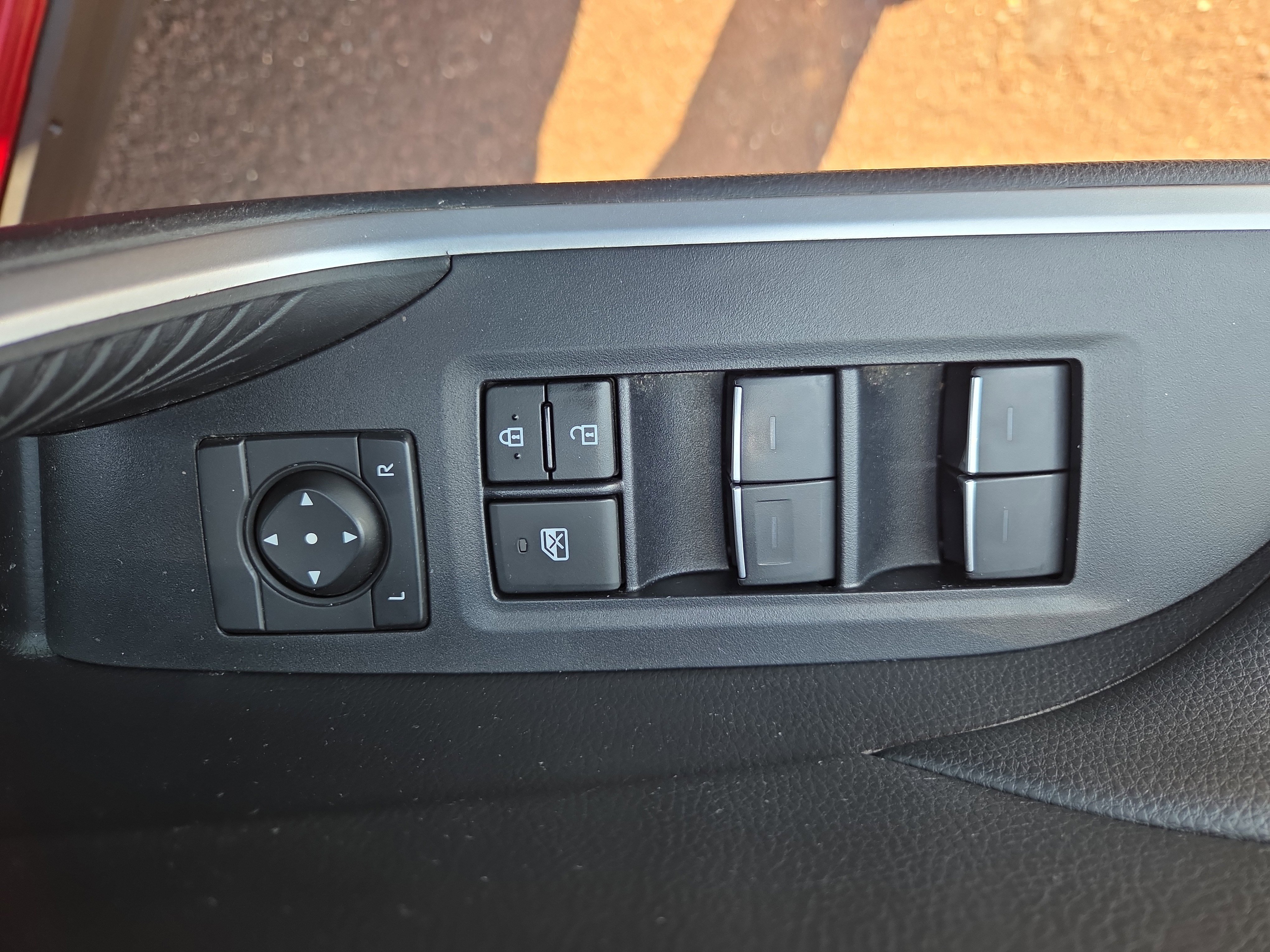 Certified 2022 Toyota RAV4 XLE w/ Convenience Package image 33