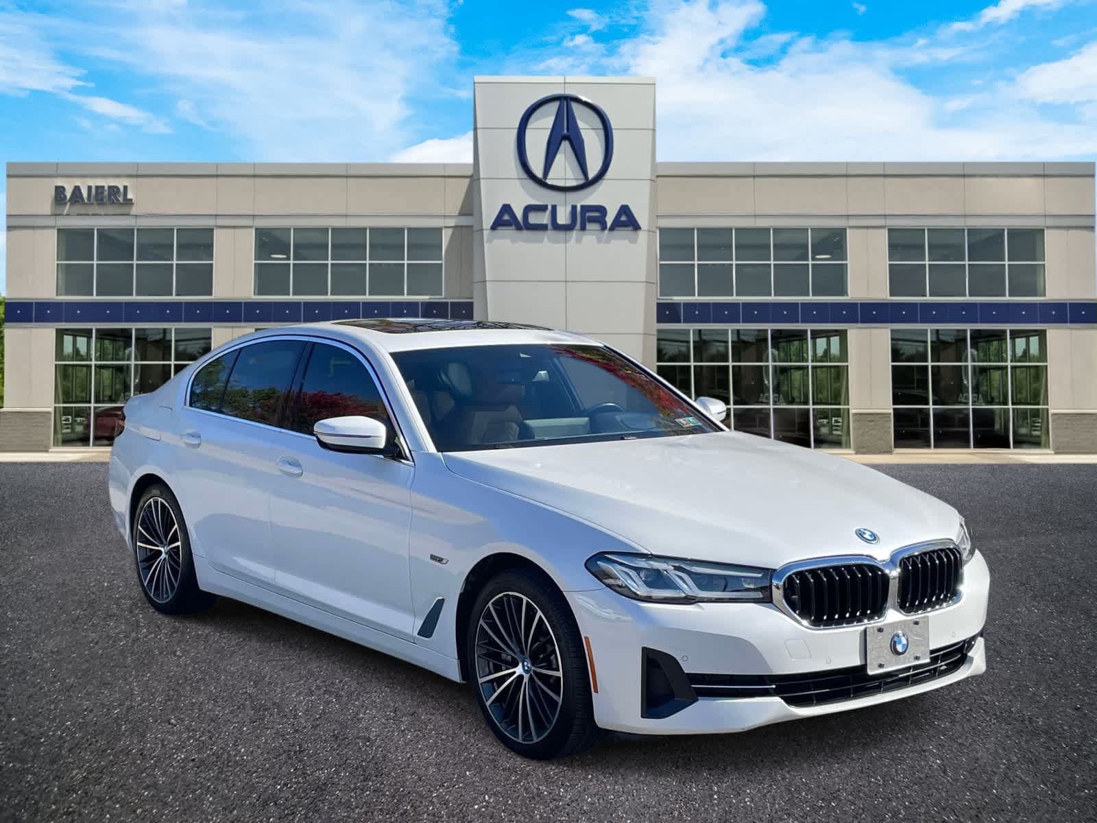 Used 2023 BMW 530e xDrive w/ Premium Package AWD/4WD image 7