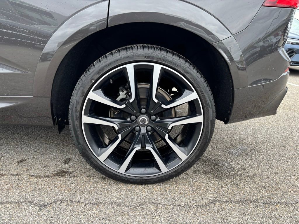 Certified 2023 Volvo XC60 B6 Ultimate w/ Climate Package AWD/4WD image 31