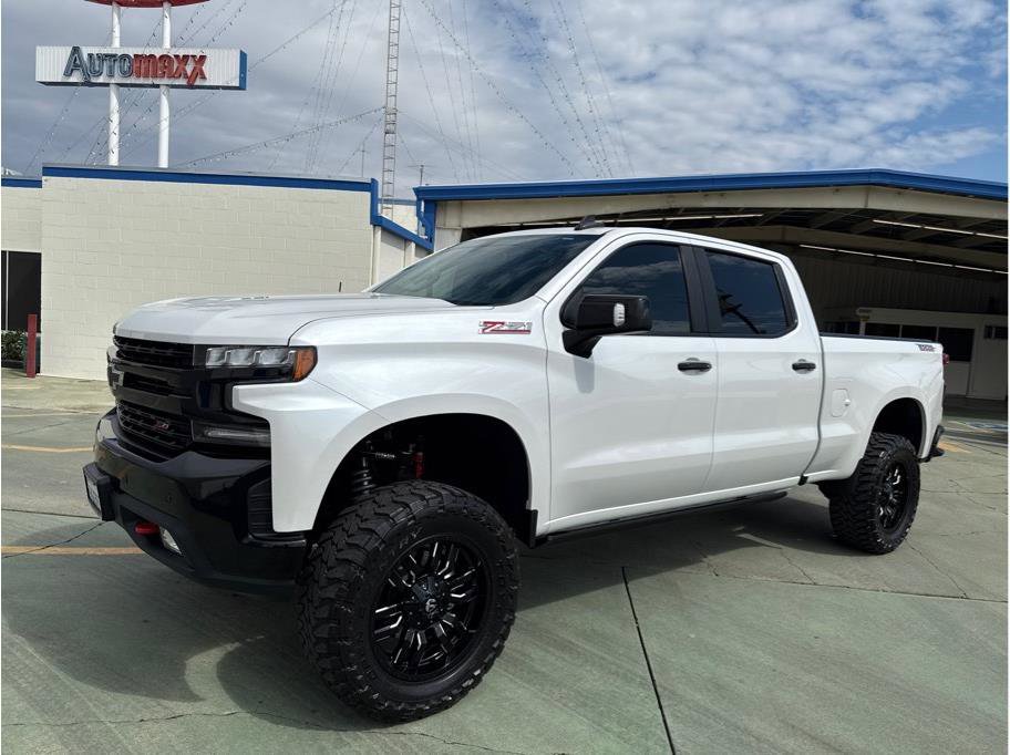 Used 2020 Chevrolet Silverado 1500 LT Trail Boss image 2