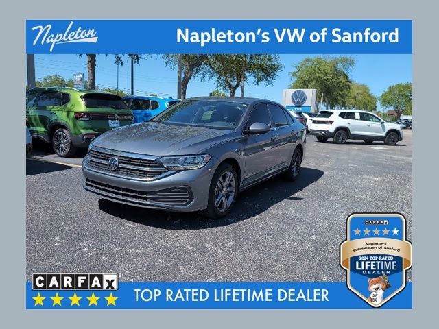 Used 2023 Volkswagen Jetta SE image 1