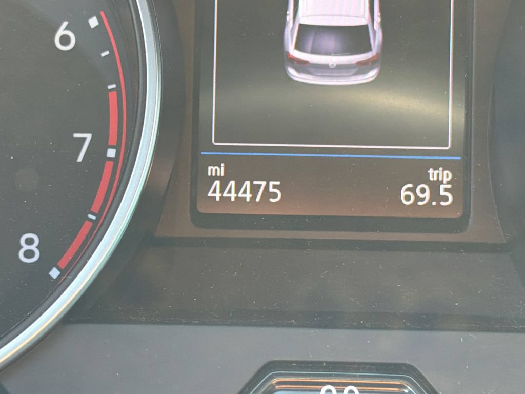 Used 2021 Volkswagen Tiguan SE R-Line FWD image 27