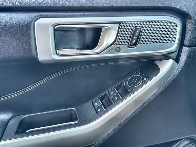 Certified 2023 Ford Explorer Limited RWD image 13