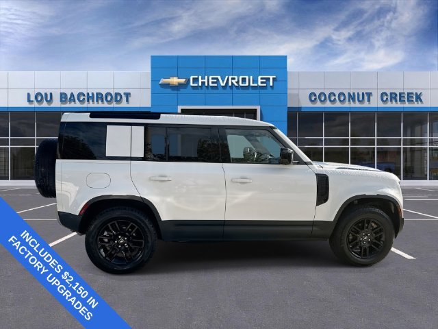 Used 2025 Land Rover Defender 110 S AWD/4WD image 9