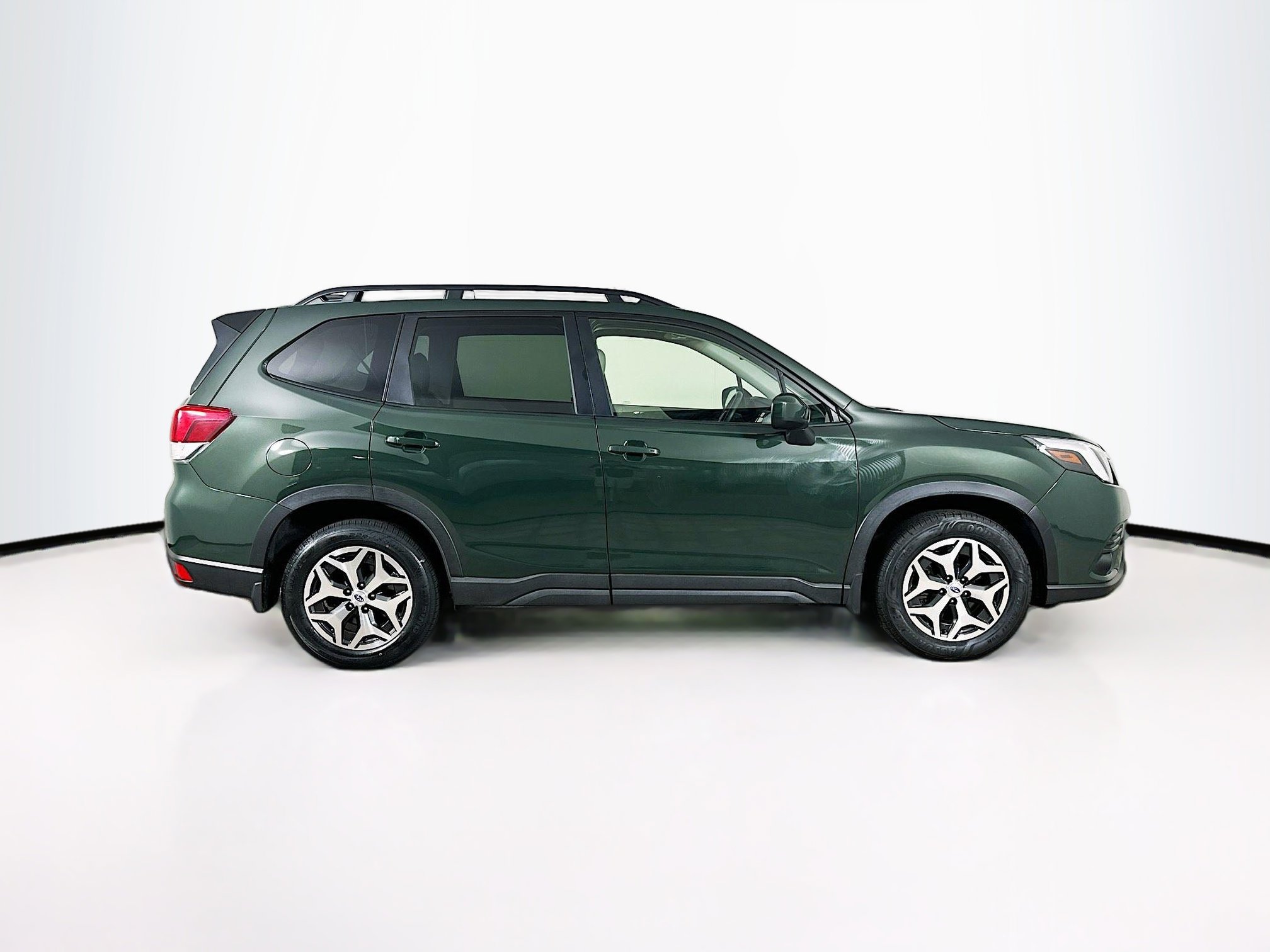 Used 2024 Subaru Forester Premium image 10