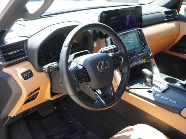 Used 2025 Lexus LX 700h Luxury w/ Appearance Package AWD/4WD image 18