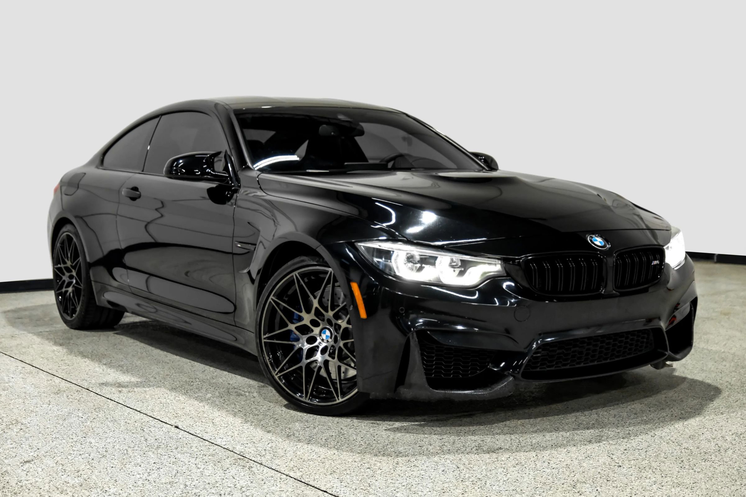 Used 2018 BMW M4 Coupe image 4