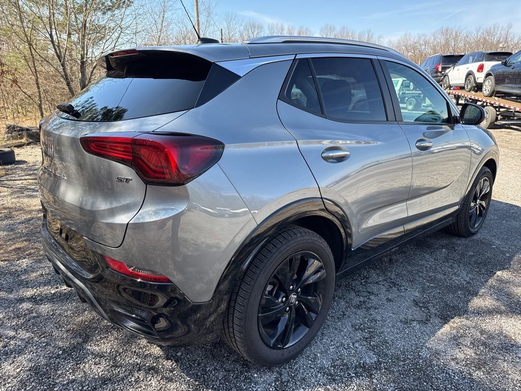 Used 2024 Buick Encore GX Sport Touring image 9