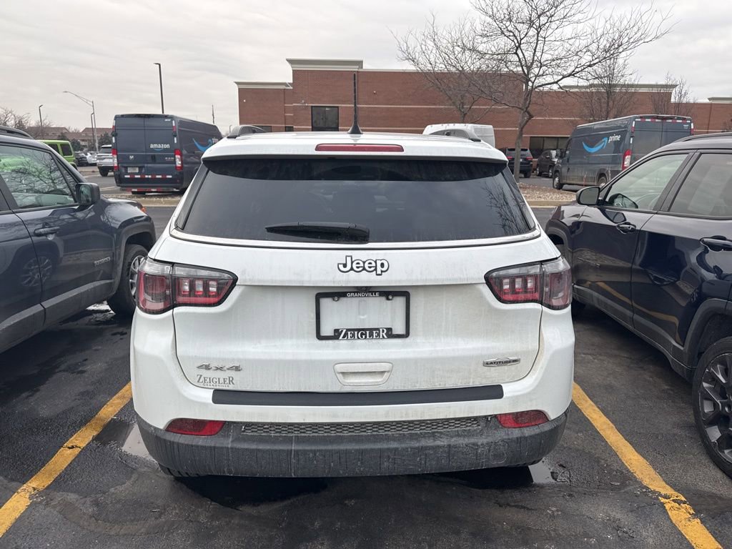 Used 2024 Jeep Compass Latitude w/ Sun and Sound Group image 7