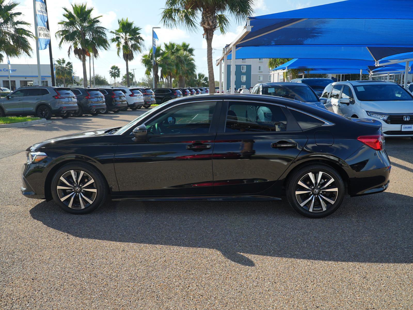 Used 2023 Honda Civic EX image 10