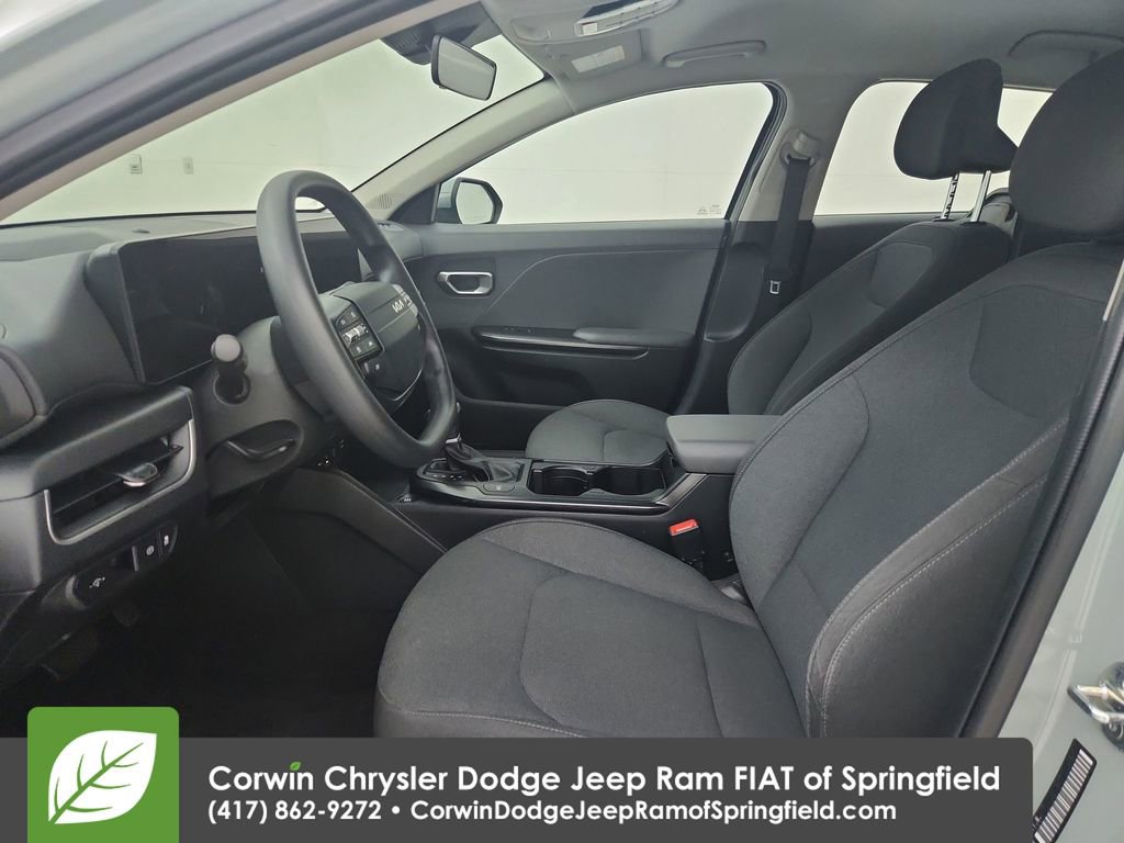 Used 2025 Kia K4 FWD image 18