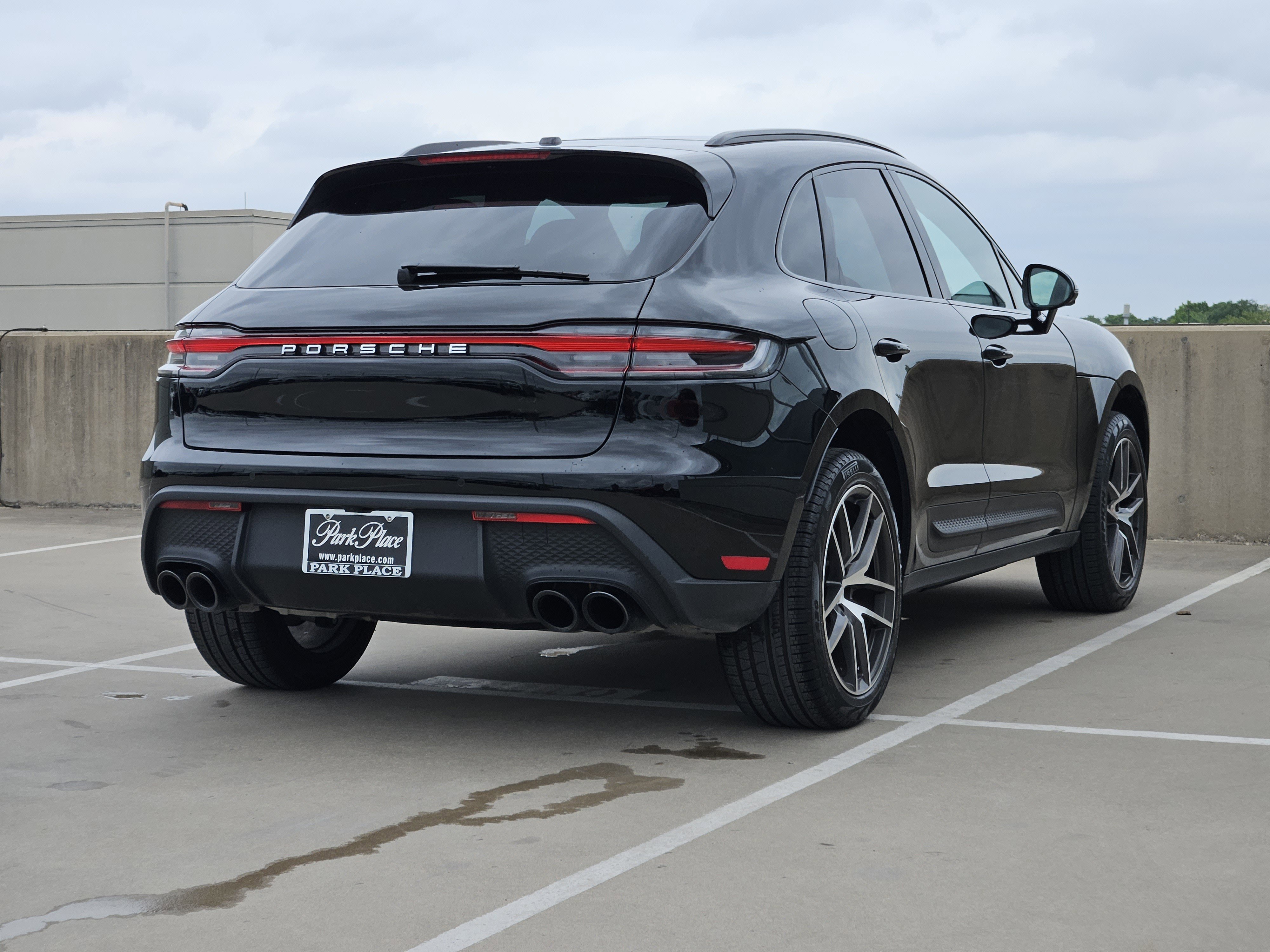 Certified 2026 Porsche Macan image 8