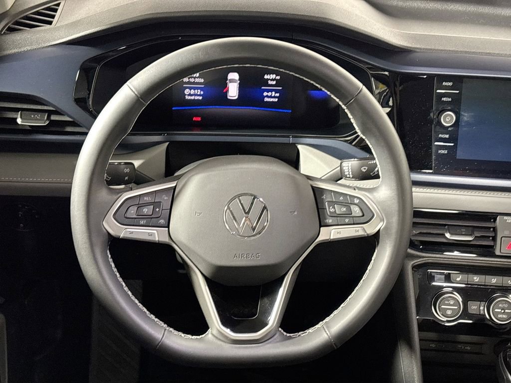 Certified 2024 Volkswagen Taos SE w/ Panoramic Sunroof Package image 13