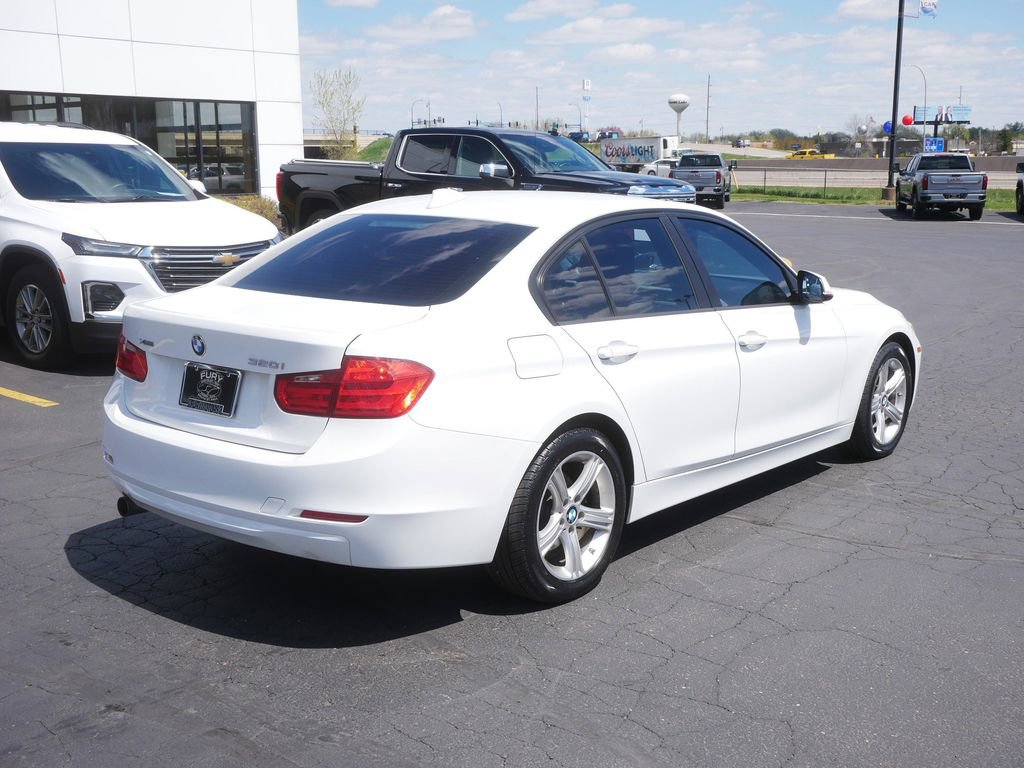 Used 2015 BMW 320i xDrive Sedan AWD/4WD image 7