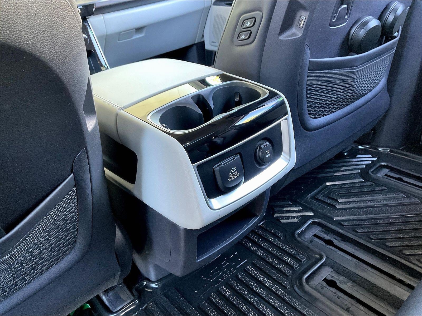 Used 2024 Kia Carnival SX Prestige FWD image 10