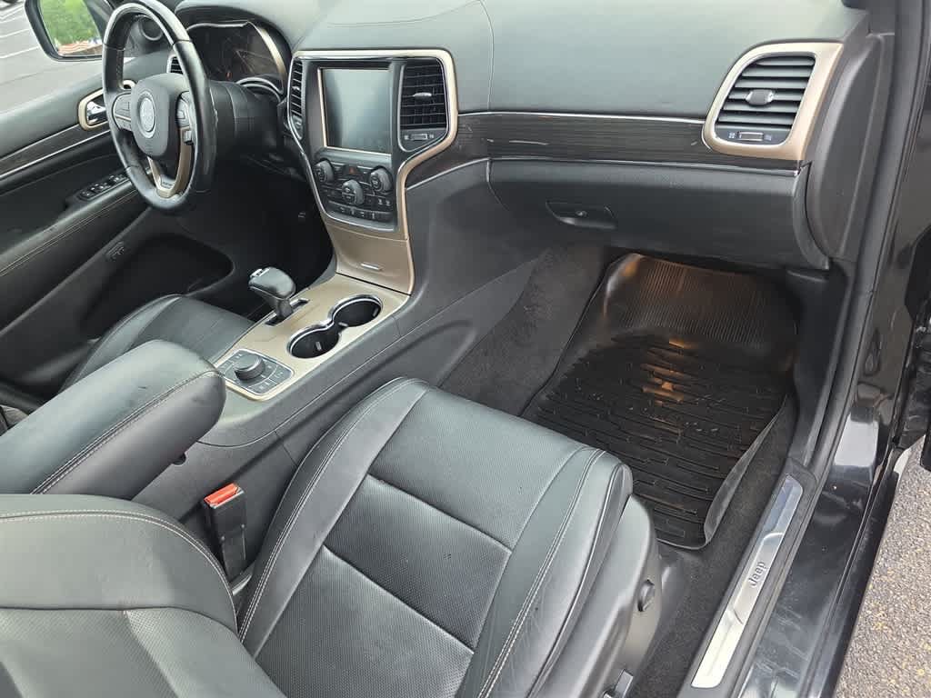 Used 2015 Jeep Grand Cherokee Overland w/ Advanced Technology Group AWD/4WD image 11