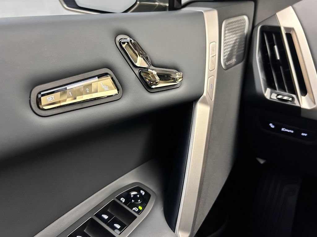 Used 2024 BMW iX M60 AWD/4WD image 19