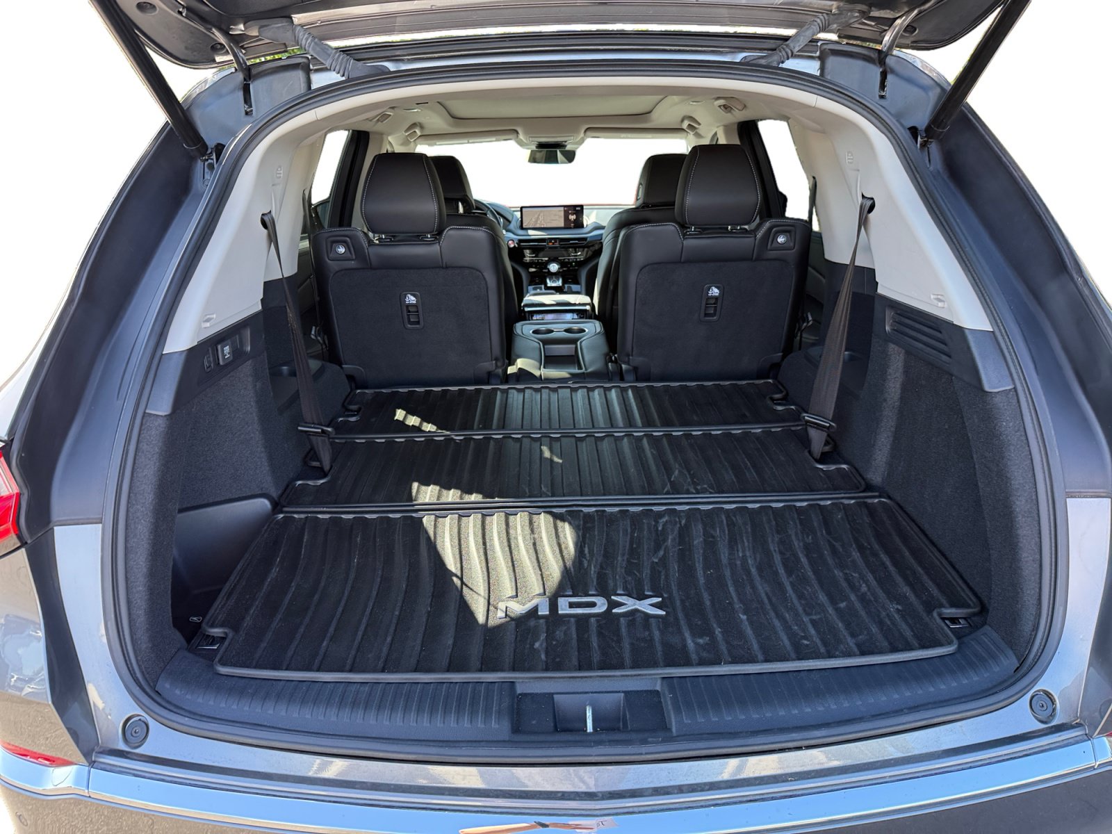 Used 2024 Acura MDX SH-AWD w/ Technology Package image 17